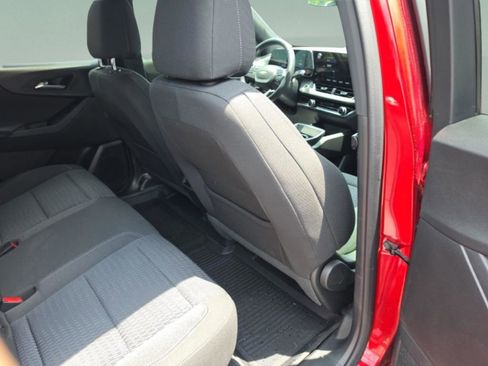 Used 2025 Chevrolet Equinox LT FWD image 29