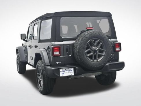 Used 2024 Jeep Wrangler Unlimited Sport AWD/4WD image 9
