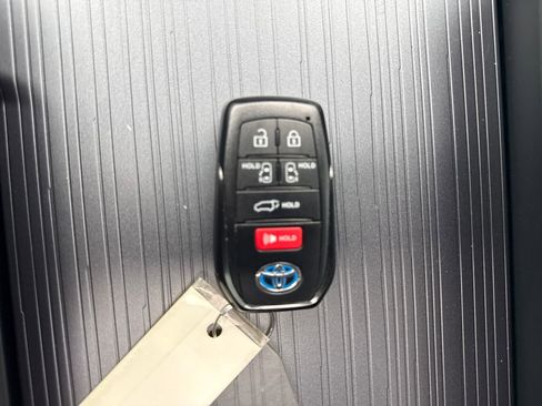 Used 2024 Toyota Sienna XSE image 27