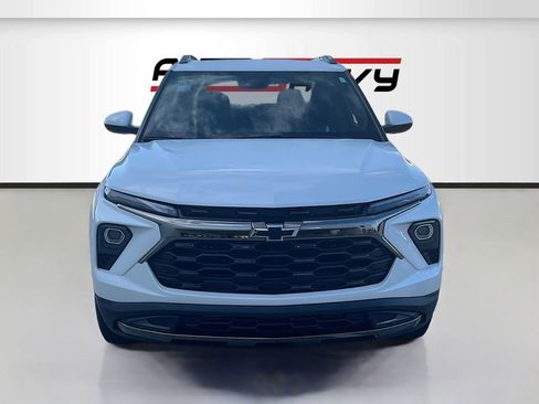 Used 2025 Chevrolet TrailBlazer ACTIV w/ Driver Confidence Package FWD image 2