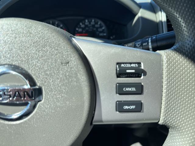 Used 2021 Nissan Frontier SV w/ Midnight Edition Floor Mats AWD/4WD image 13