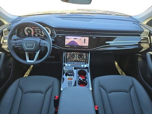 Used 2025 Audi Q8 Premium Plus image 9