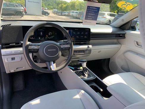 Certified 2025 Hyundai Kona SEL AWD/4WD image 18