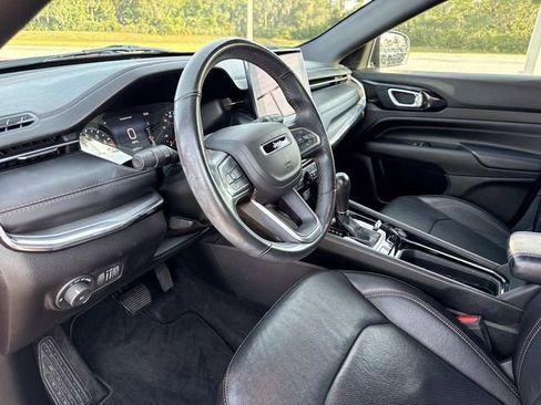 Used 2022 Jeep Compass Limited image 22