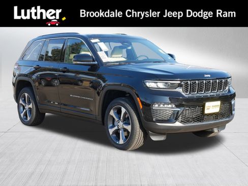 New 2025 Jeep Grand Cherokee Limited w/ Trailer Tow Package image 1