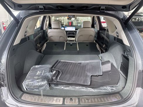 Used 2025 Genesis GV80 2.5T Advanced image 27