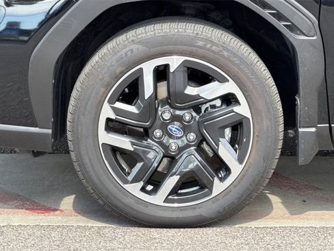 Certified 2025 Subaru Forester Limited image 32