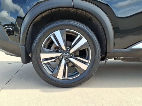 Used 2023 Nissan Rogue Platinum FWD image 19