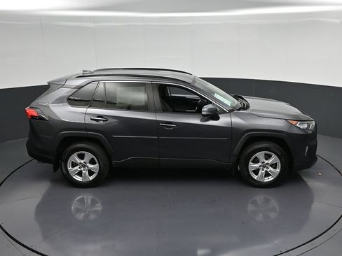 Used 2021 Toyota RAV4 XLE AWD/4WD image 20