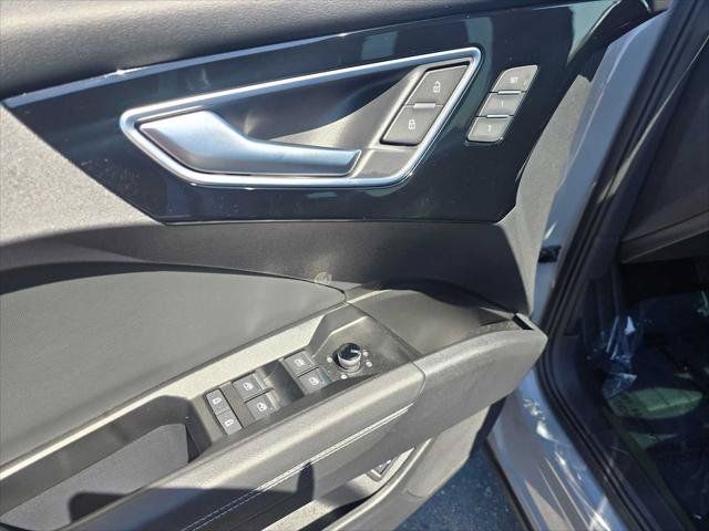 Used 2023 Audi Q4 e-tron Prestige w/ 20" Wheel Package AWD/4WD image 21