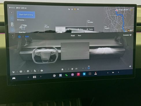 Used 2025 Tesla Cybertruck AWD Crew Cab image 16