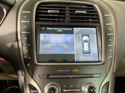 Used 2019 Lincoln Nautilus Reserve image 26