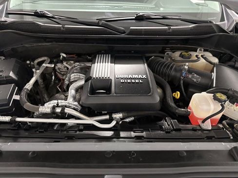 Used 2024 Chevrolet Silverado 1500 LT Trail Boss w/ Convenience Package II AWD/4WD image 12