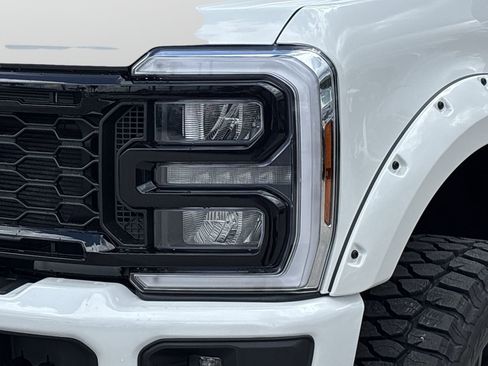 Used 2025 Ford F250 Lariat w/ Lariat Ultimate Package AWD/4WD image 6