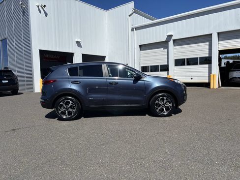 Used 2022 Kia Sportage LX AWD/4WD image 8