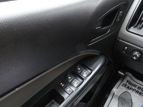 Used 2019 Chevrolet Colorado W/T w/ WT Convenience Package image 11