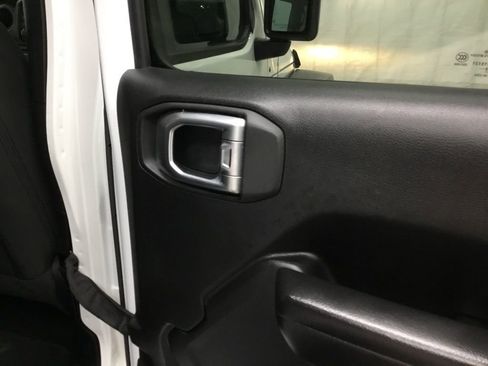 Used 2020 Jeep Wrangler Unlimited Sport S image 18