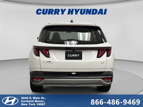 Certified 2025 Hyundai Tucson SE AWD/4WD image 4