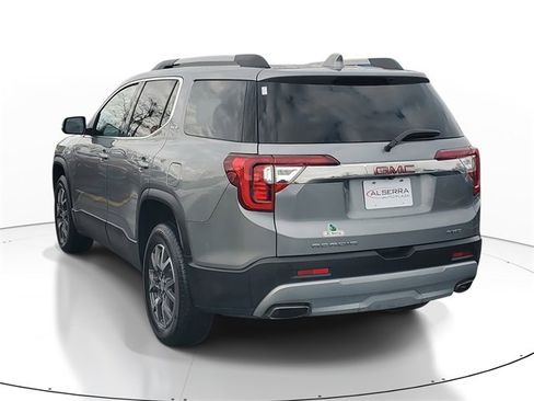 Used 2023 GMC Acadia SLE w/ Driver Convenience Package image 3