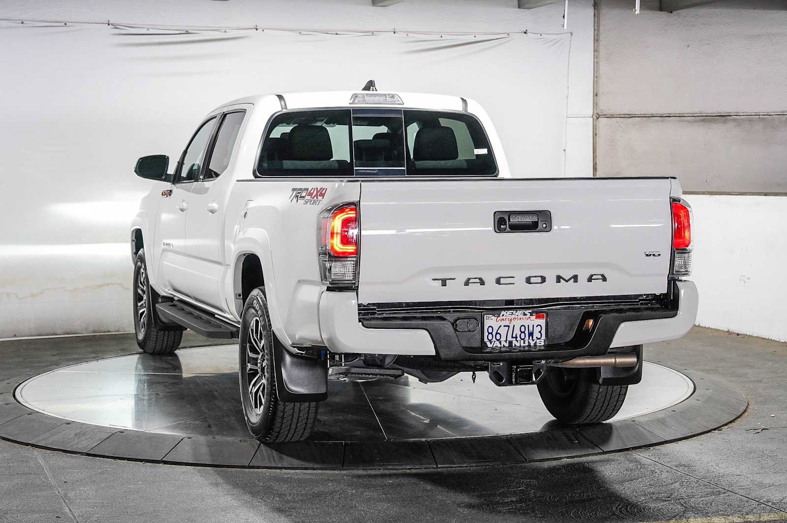 Certified 2023 Toyota Tacoma TRD Sport AWD/4WD image 4