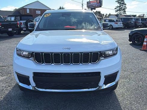 Used 2023 Jeep Grand Cherokee L Limited w/ Luxury Tech Group II image 2