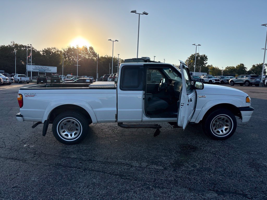 Used 2001 MAZDA B-Series Pickup 2WD Cab Plus B3000 image 8