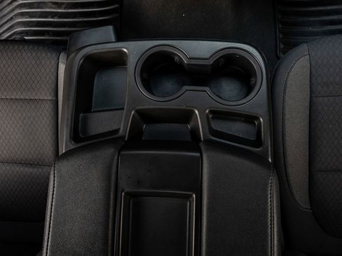 Used 2022 GMC Sierra 2500 SLE w/ SLE Convenience Package image 28