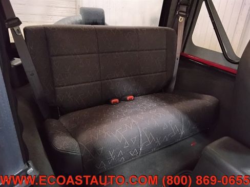 Used 2002 Jeep Wrangler X image 15