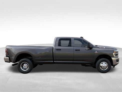 New 2026 RAM 3500 Tradesman AWD/4WD image 22