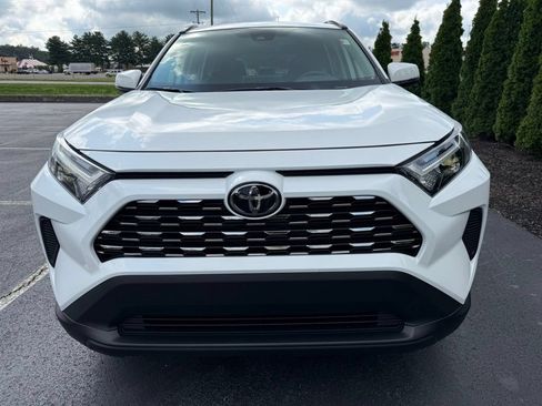 Certified 2025 Toyota RAV4 XLE AWD/4WD image 7