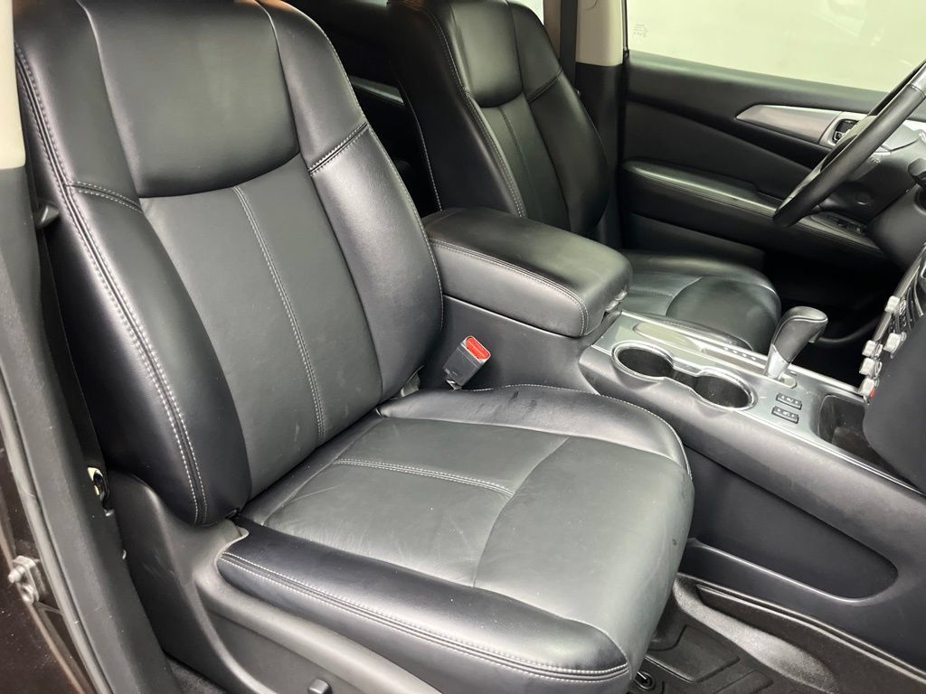 Used 2020 Nissan Pathfinder SL FWD image 24
