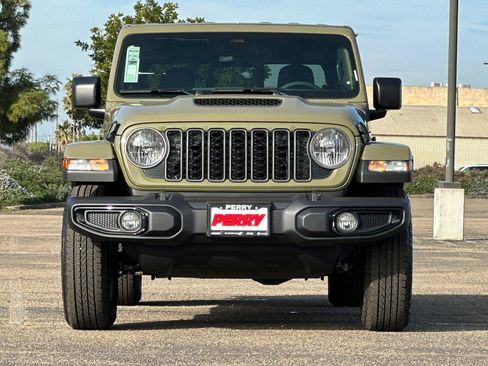New 2026 Jeep Gladiator Sport image 2