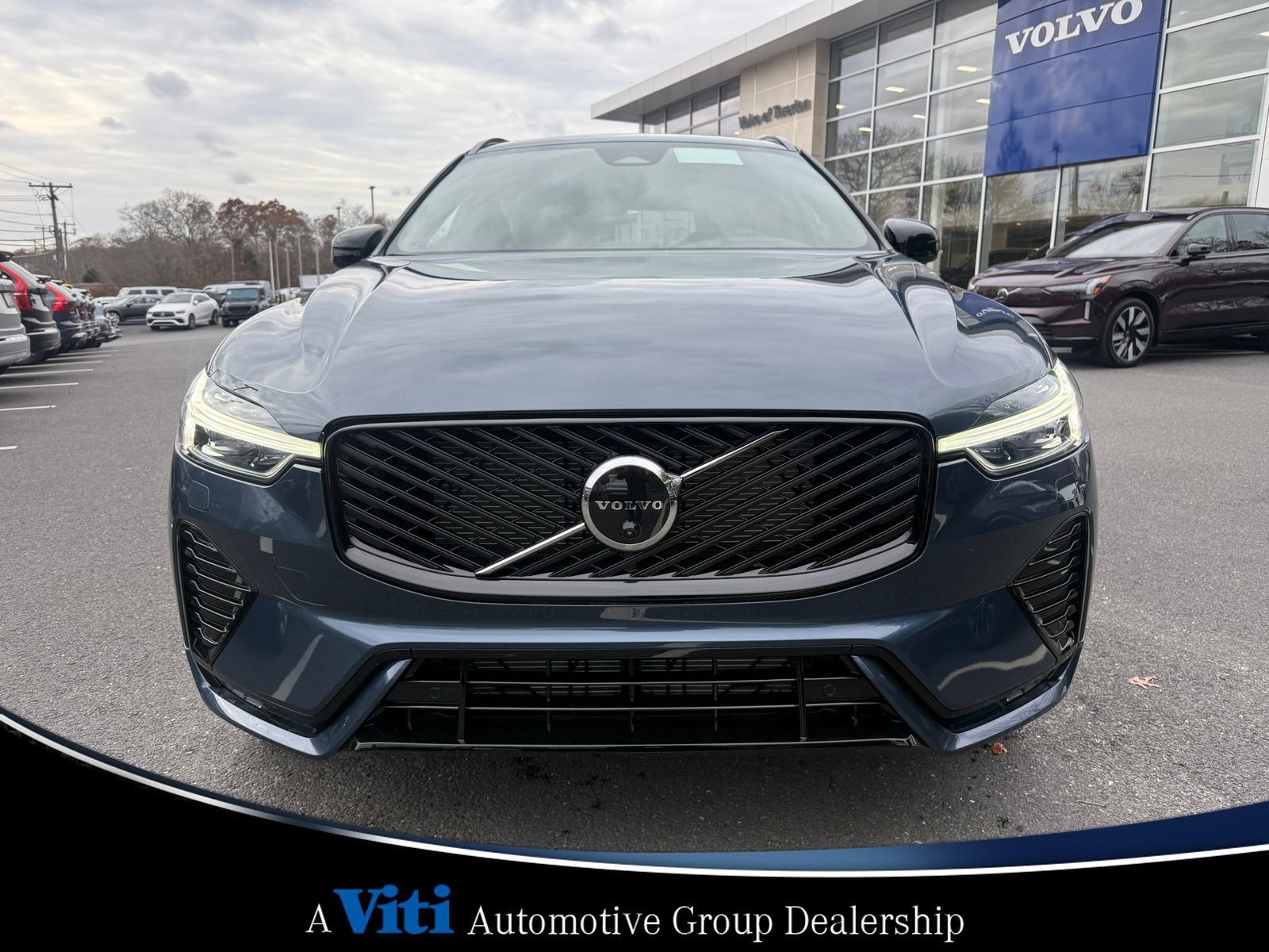 Used 2026 Volvo XC60 B5 Plus w/ Protection Package Premier AWD/4WD image 3