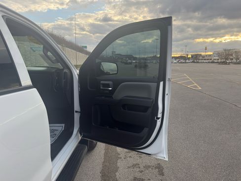 Used 2016 Chevrolet Silverado 1500 Custom w/ Trailering Package image 28