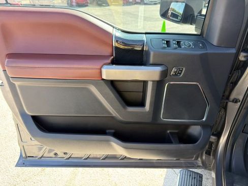 Used 2022 Ford F450 Platinum w/ FX4 Off-Road Package image 20