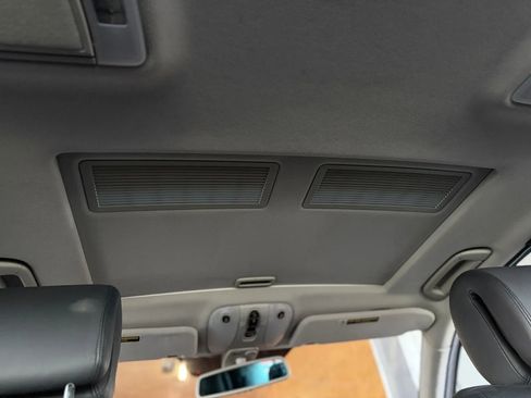 Used 2006 Mercedes-Benz S 500 image 19