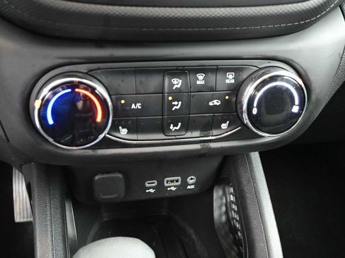 Used 2023 Chevrolet TrailBlazer LT AWD/4WD image 15