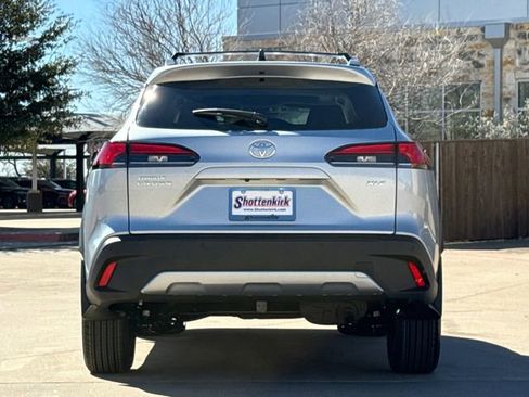 New 2026 Toyota Corolla Cross XLE image 7