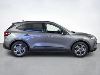 Used 2025 Ford Escape ST-Line FWD video 2