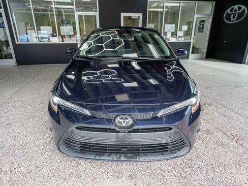 Used 2024 Toyota Corolla LE image 6