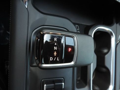 Used 2024 GMC Sierra 1500 Denali w/ Technology Package AWD/4WD image 29