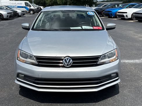 Used 2015 Volkswagen Jetta SE FWD image 8