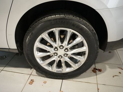 Used 2021 Buick Enclave Premium w/ Surround and Sites Package image 13