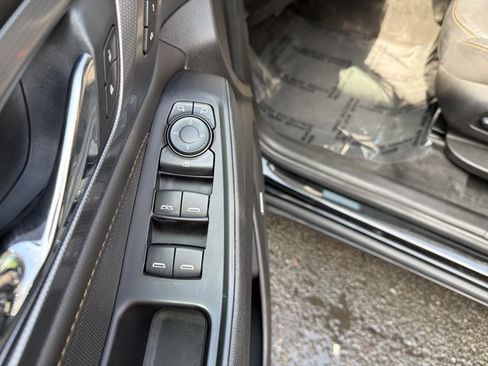 Used 2018 Chevrolet Traverse Premier AWD/4WD image 11