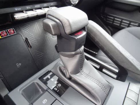 Used 2024 Toyota Tacoma TRD Sport w/ TRD Sport Upgrade Package image 23