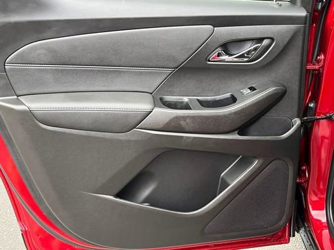 Certified 2023 Chevrolet Traverse LT w/ LPO, Floor Liner Package image 35