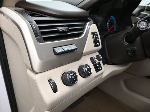 Used 2018 GMC Yukon Denali image 15