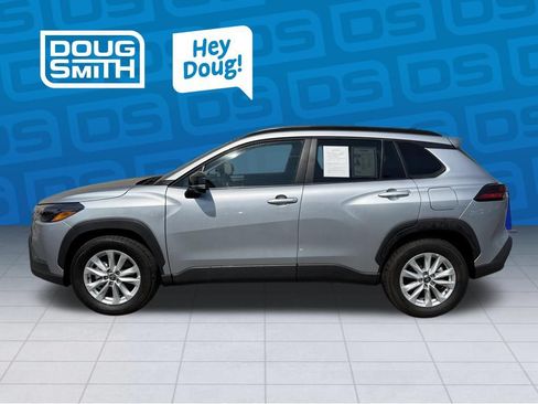 Used 2026 Toyota Corolla Cross LE w/ Moonroof Package AWD/4WD image 2