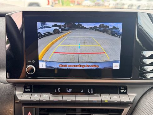 Used 2025 Toyota Camry SE FWD image 16