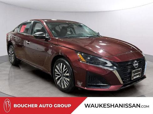 Certified 2024 Nissan Altima 2.5 SV AWD/4WD image 1